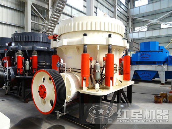 黑錳礦圓錐破碎機(jī)生產(chǎn)車間 黑錳礦圓錐破碎機(jī)生產(chǎn)車間