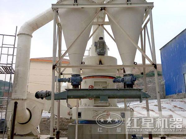 溶渣磨粉機生產(chǎn)現(xiàn)場占地小 溶渣磨粉機生產(chǎn)現(xiàn)場占地小