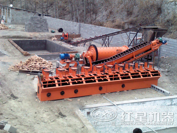 黑錳礦浮選機(jī)工作現(xiàn)場(chǎng) 黑錳礦浮選機(jī)工作現(xiàn)場(chǎng)