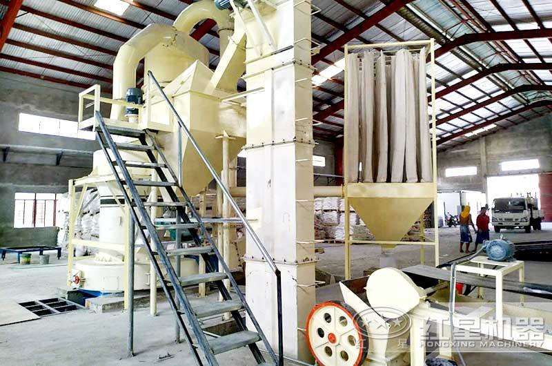 5r新型環(huán)保雷蒙磨粉生產(chǎn)線現(xiàn)場