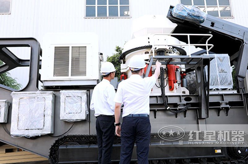 時產200-300噸青石移動磕石子機現場咨詢 時產200-300噸青石移動磕石子機現場咨詢