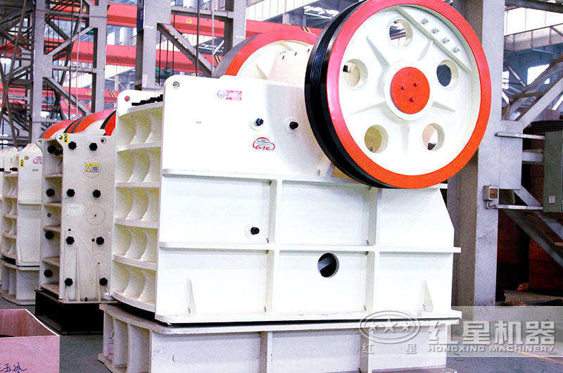 粗碎鄂式破碎機(jī) 粗碎鄂式破碎機(jī)