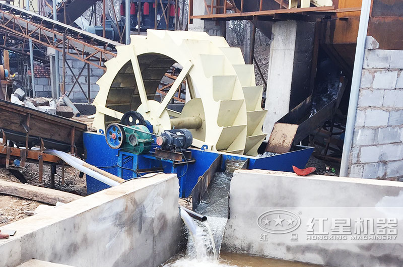 洗砂生產(chǎn)現(xiàn)場(chǎng)圖 洗砂生產(chǎn)現(xiàn)場(chǎng)圖