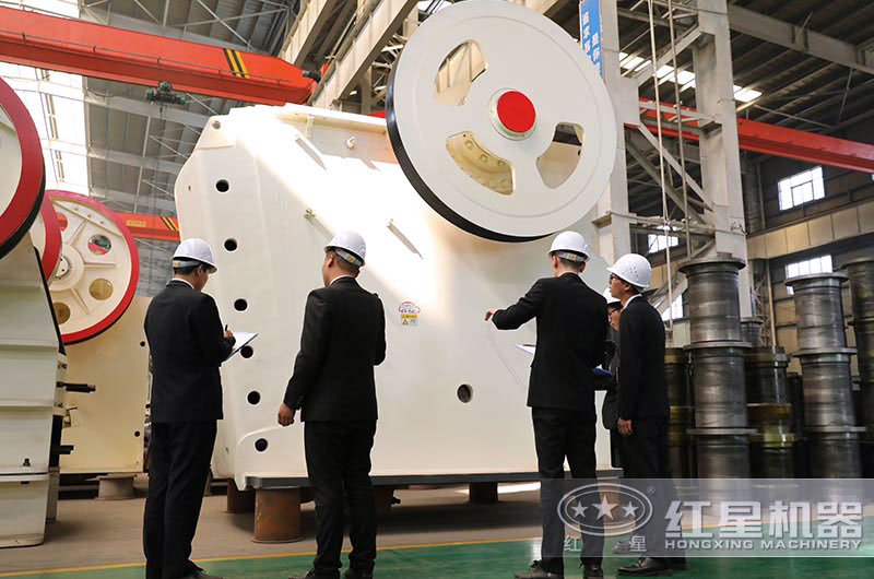 經(jīng)理陪同客戶到車間實地考察 經(jīng)理陪同客戶到車間實地考察