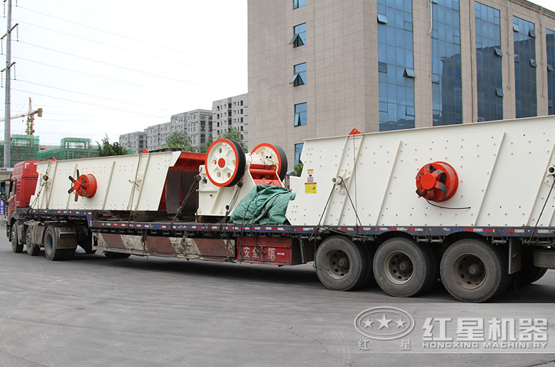 300x1300細(xì)鄂破機(jī)設(shè)備發(fā)貨 300x1300細(xì)鄂破機(jī)設(shè)備發(fā)貨