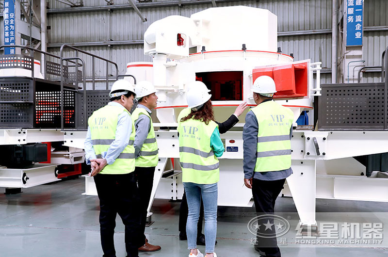 客戶到設備生產(chǎn)車間實地考察 客戶到設備生產(chǎn)車間實地考察