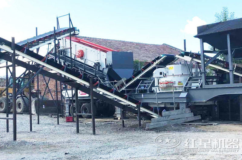 移動打沙制砂一體機(jī)作業(yè)現(xiàn)場圖 移動打沙制砂一體機(jī)作業(yè)現(xiàn)場圖