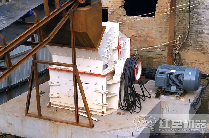 山東客戶(hù)青石破碎生產(chǎn)線(xiàn)圖片