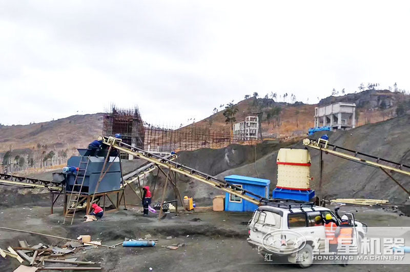 濕料破碎加工現(xiàn)場 濕料破碎加工現(xiàn)場