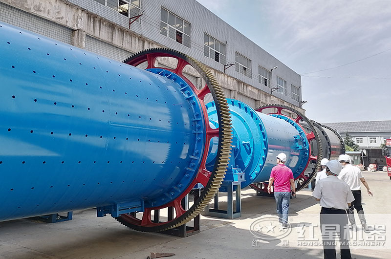 客戶來廠參考球磨機(jī)設(shè)備 客戶來廠參考球磨機(jī)設(shè)備