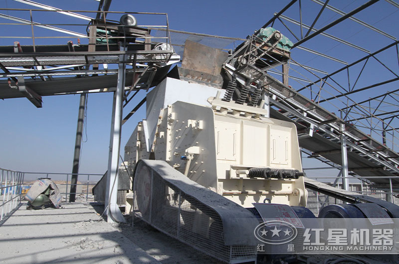 1315反擊破山礦石子生產(chǎn)現(xiàn)場 1315反擊破山礦石子生產(chǎn)現(xiàn)場