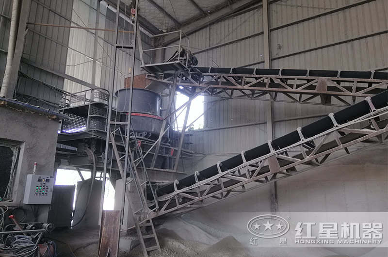 石頭碎石制砂現(xiàn)場 石頭碎石制砂現(xiàn)場